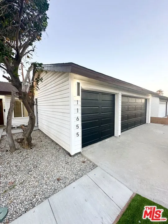 11655 175th Street Artesia, CA 90701