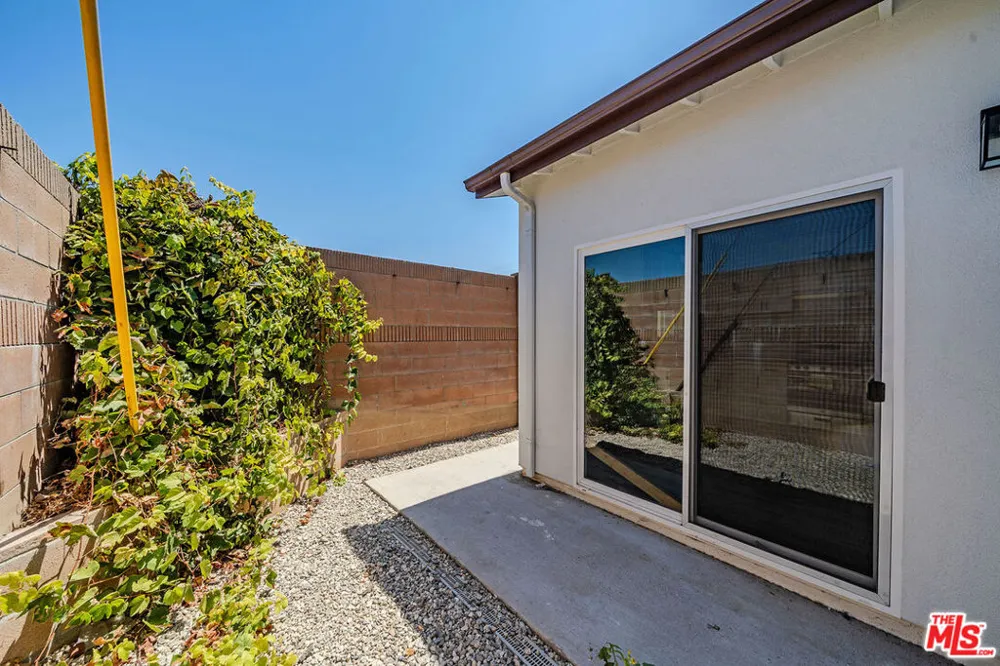 11655 175th Street Artesia, CA 90701