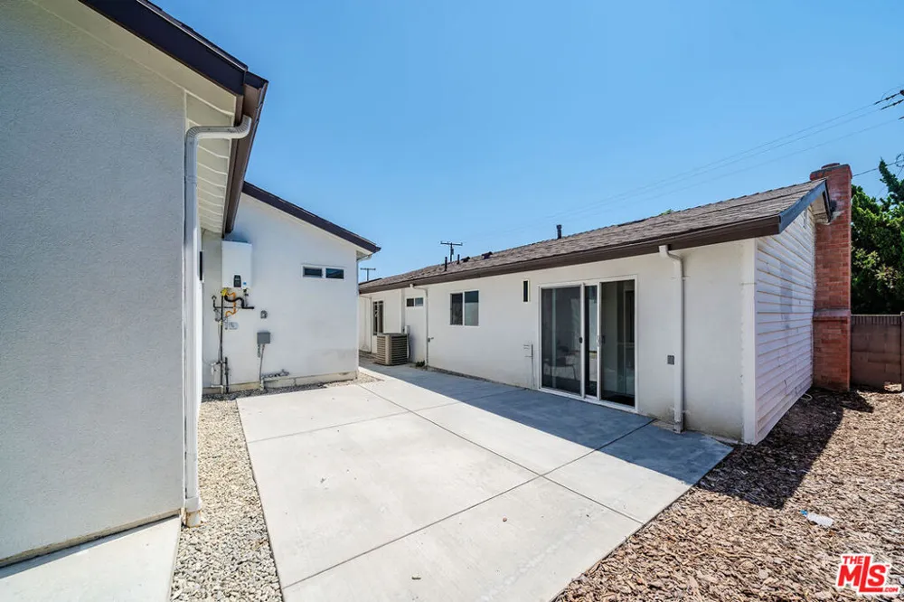 11655 175th Street Artesia, CA 90701