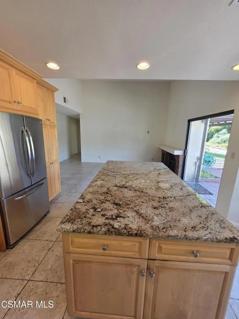 2414 Rikkard Drive Thousand Oaks, CA 91362