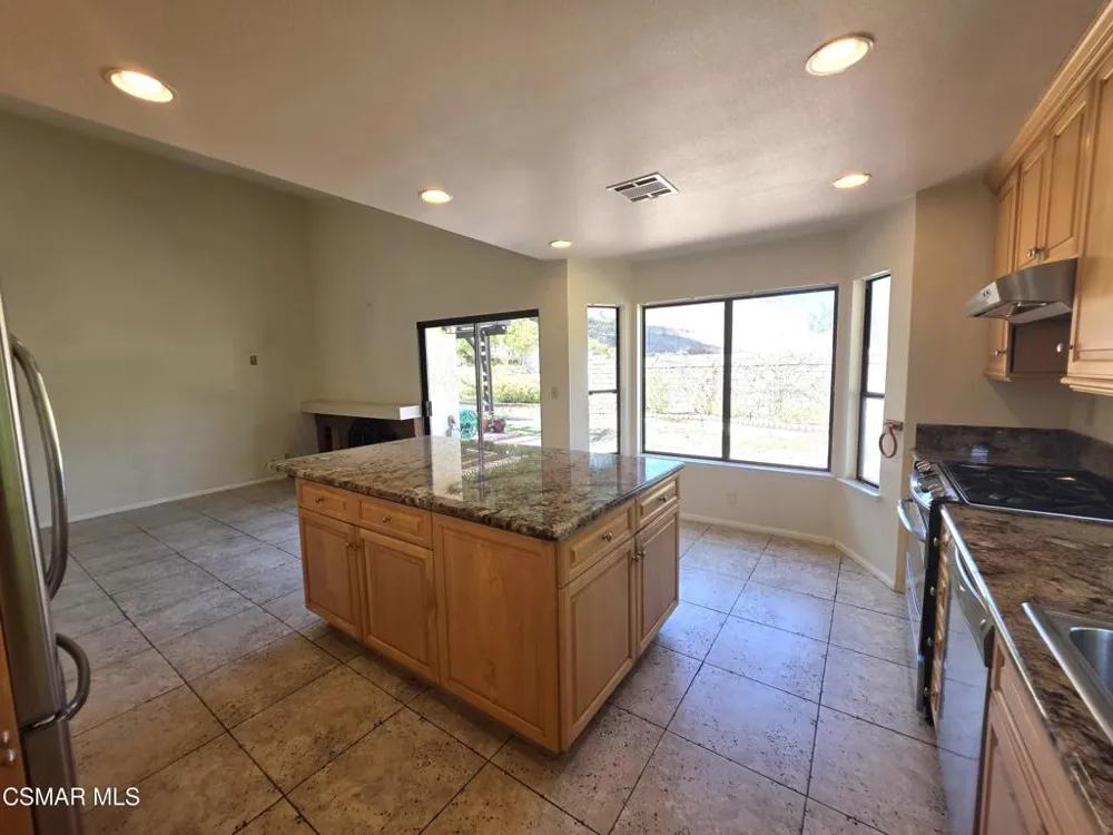 2414 Rikkard Drive Thousand Oaks, CA 91362
