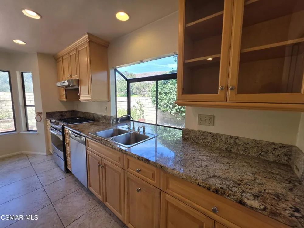 2414 Rikkard Drive Thousand Oaks, CA 91362