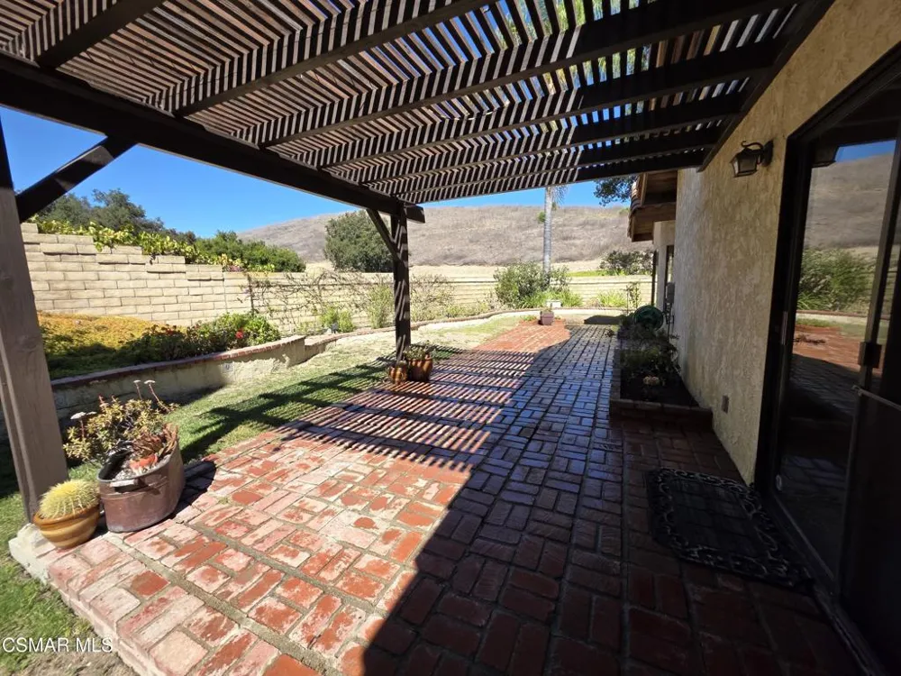 2414 Rikkard Drive Thousand Oaks, CA 91362