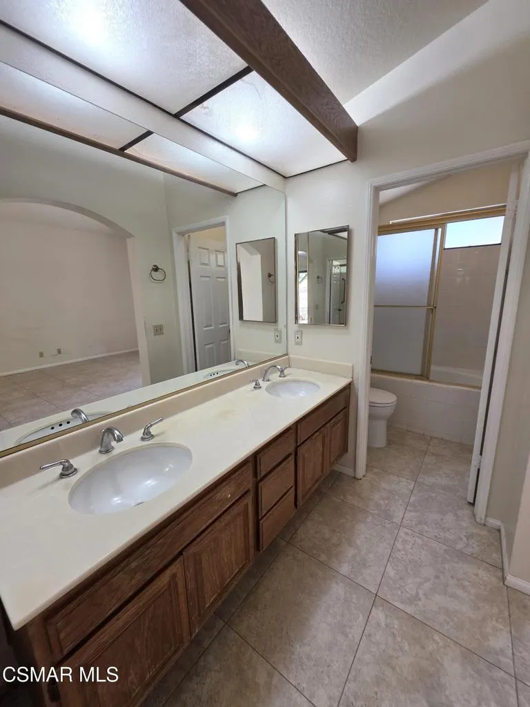 2414 Rikkard Drive Thousand Oaks, CA 91362