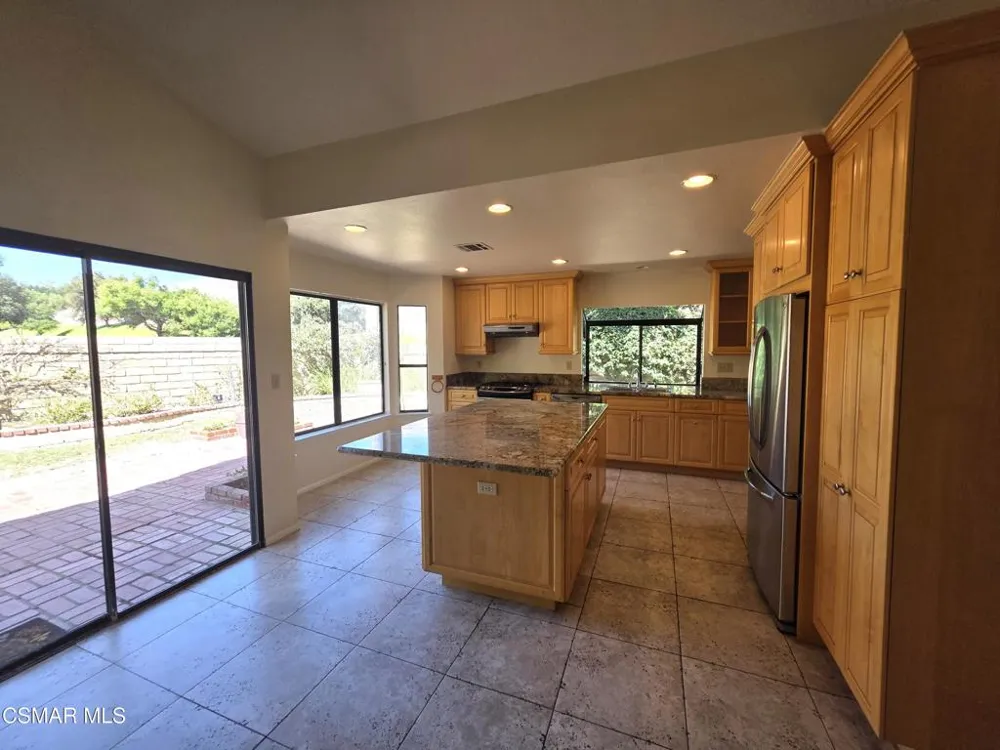 2414 Rikkard Drive Thousand Oaks, CA 91362