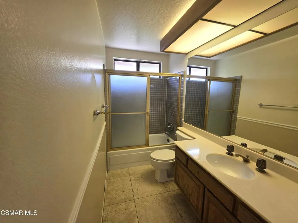 2414 Rikkard Drive Thousand Oaks, CA 91362