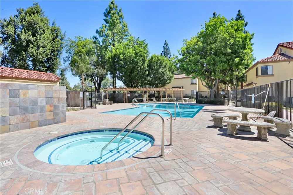 1118 W Blaine #202 Riverside, CA 92507