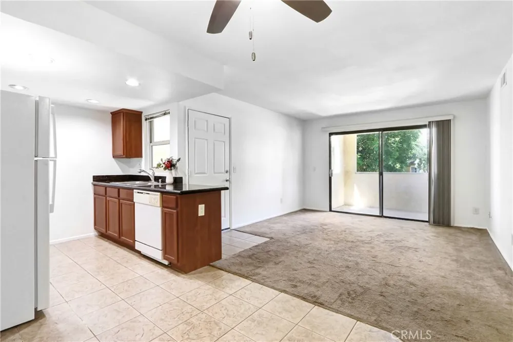1118 W Blaine #202 Riverside, CA 92507