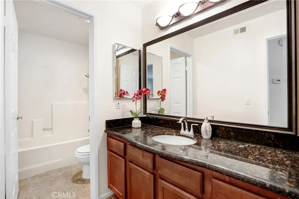 1118 W Blaine #202 Riverside, CA 92507