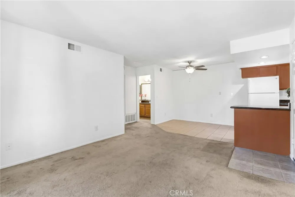 1118 W Blaine #202 Riverside, CA 92507