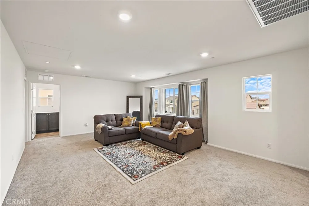 31324 Scrub Jay Rd. Winchester, CA 92596