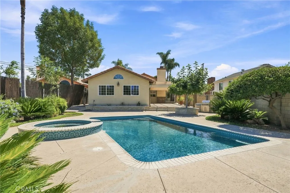 1819 S Lark Ellen West Covina, CA 91792