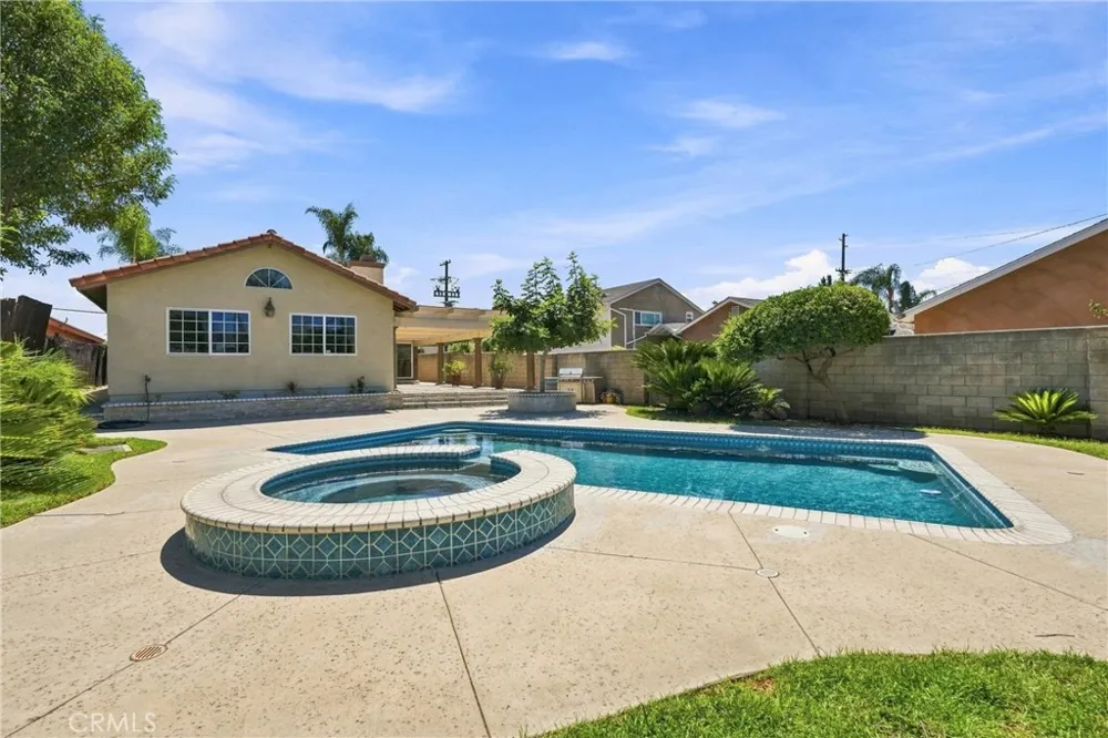 1819 S Lark Ellen West Covina, CA 91792
