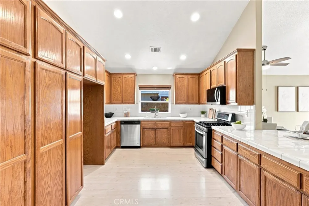 1819 S Lark Ellen West Covina, CA 91792