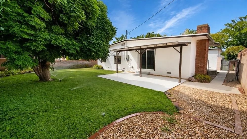 1438 W Ivyton Street Lancaster, CA 93534