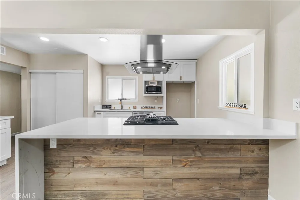 1438 W Ivyton Street Lancaster, CA 93534