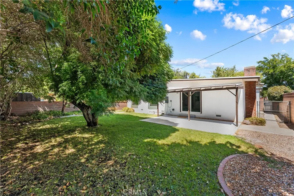 1438 W Ivyton Street Lancaster, CA 93534