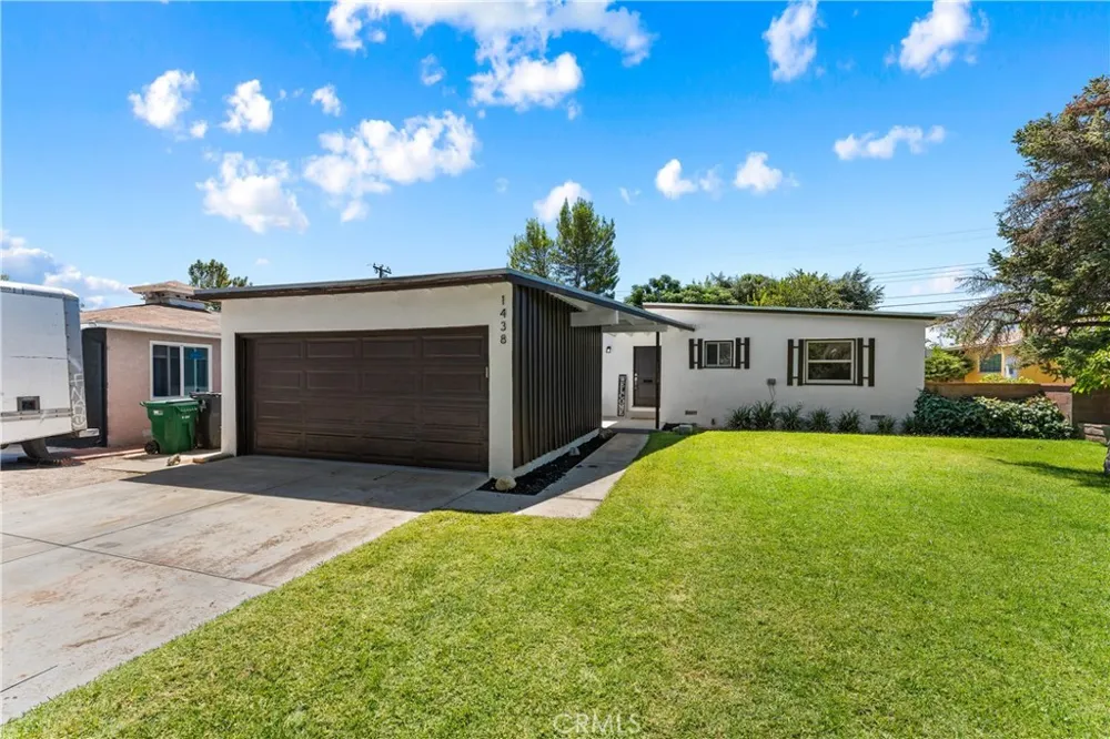 1438 W Ivyton Street Lancaster, CA 93534