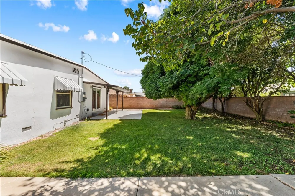 1438 W Ivyton Street Lancaster, CA 93534