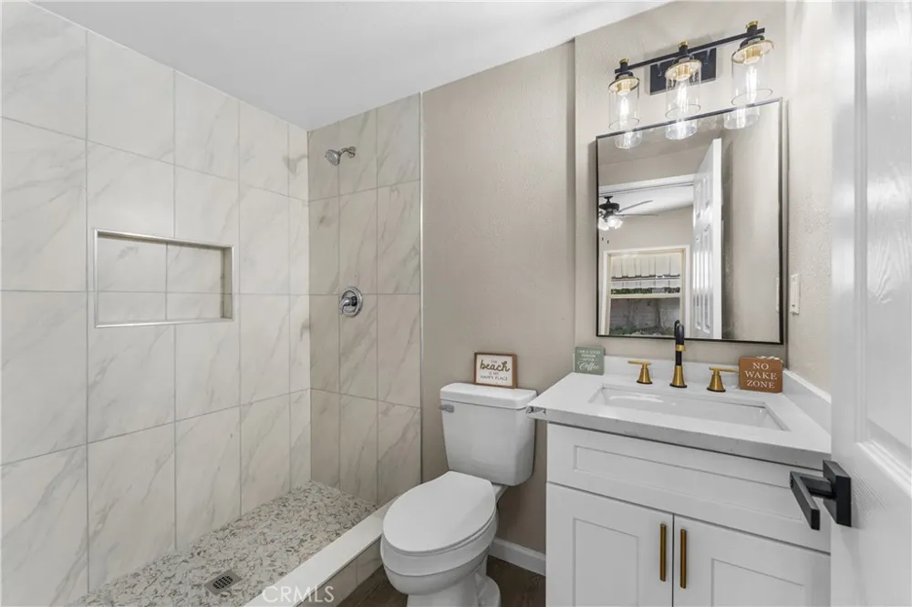 1438 W Ivyton Street Lancaster, CA 93534