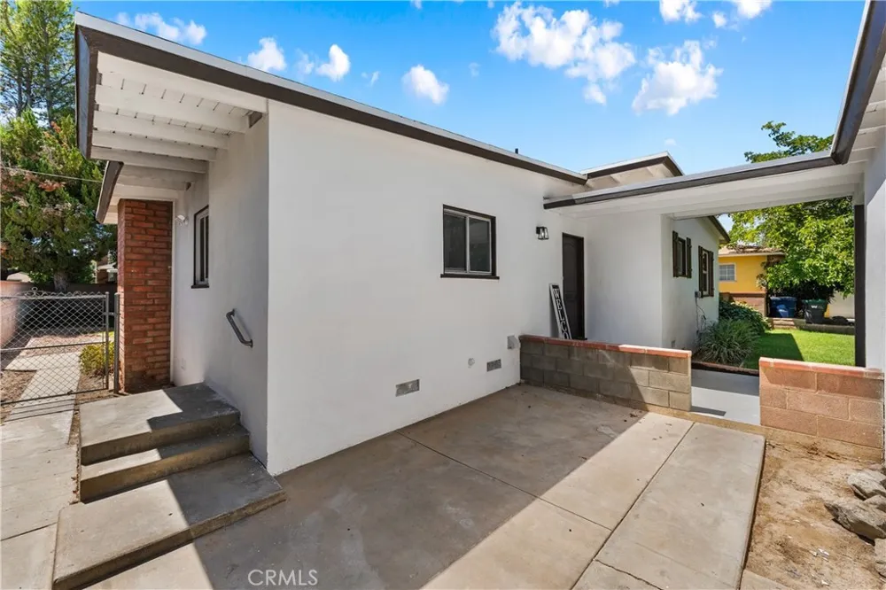 1438 W Ivyton Street Lancaster, CA 93534