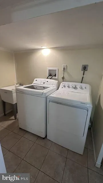 6013 BELDEN STREET Philadelphia, PA 19149