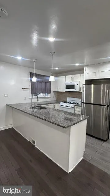 6013 BELDEN STREET Philadelphia, PA 19149
