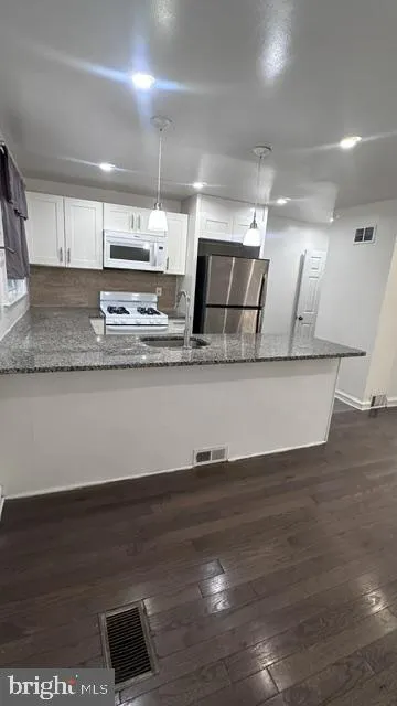 6013 BELDEN STREET Philadelphia, PA 19149