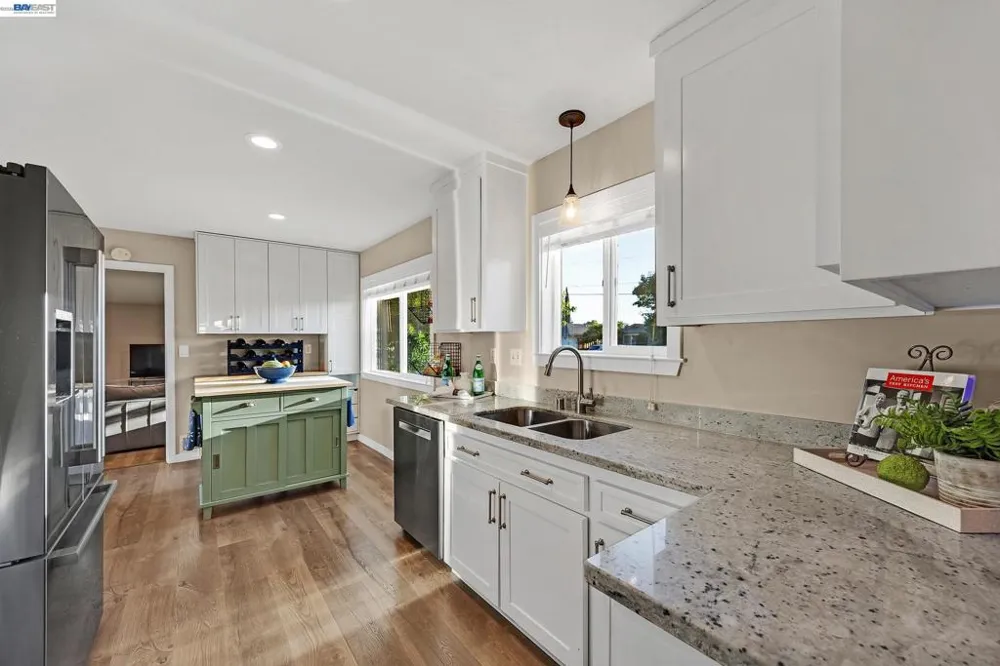 352 Cambridge Way Livermore, CA 94550