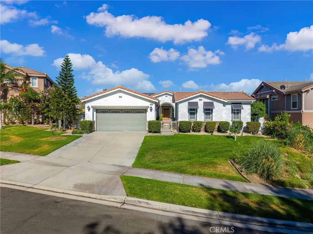 4795 Thornbush Fontana, CA 92336