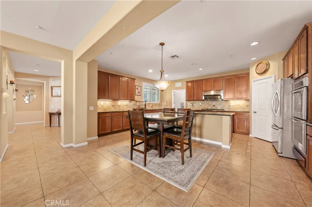 4795 Thornbush Fontana, CA 92336