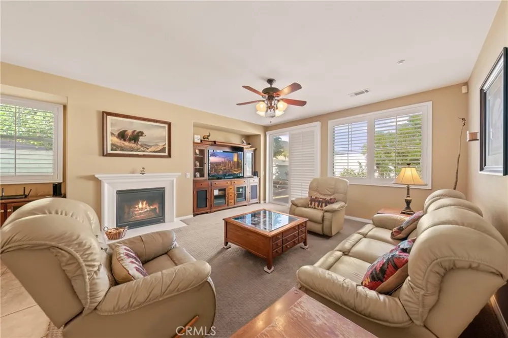 4795 Thornbush Fontana, CA 92336