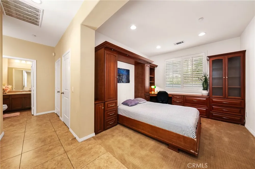 4795 Thornbush Fontana, CA 92336