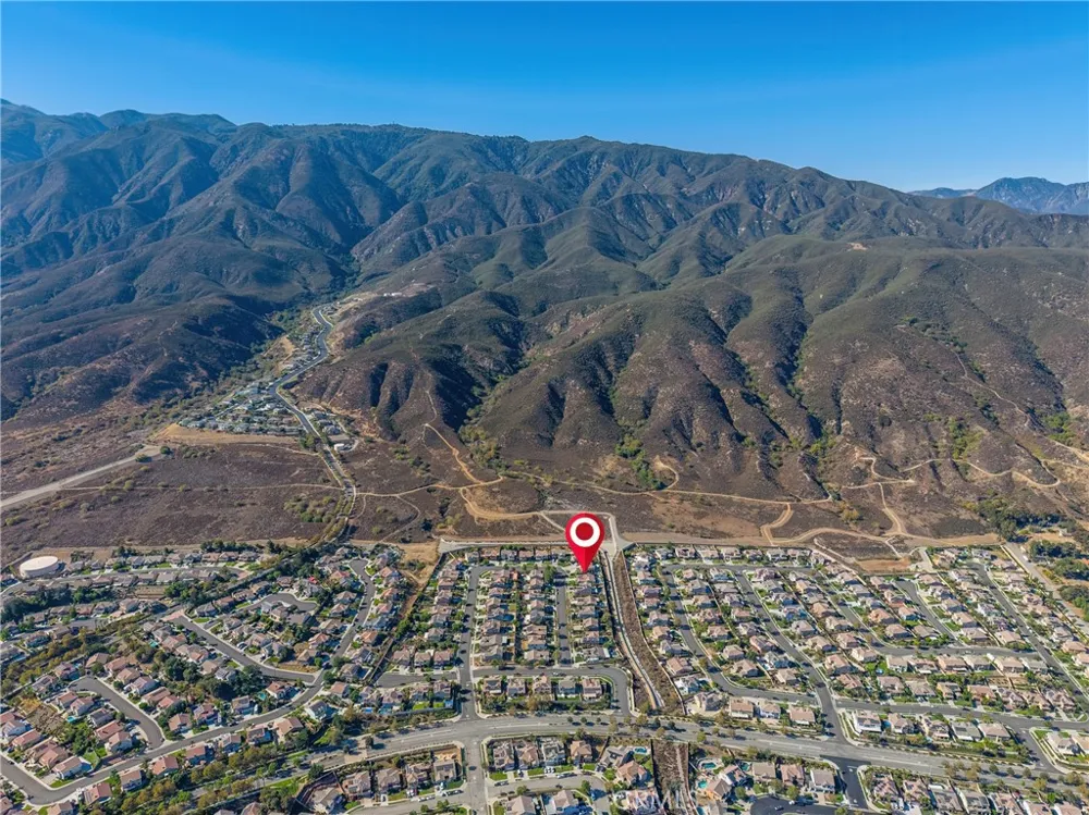 4795 Thornbush Fontana, CA 92336
