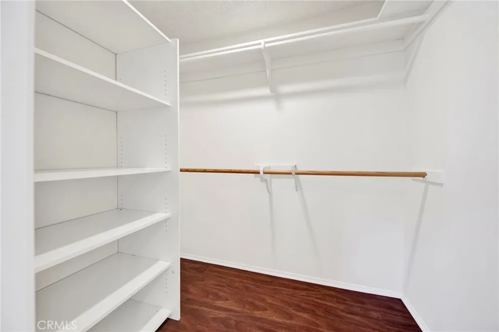 9745 Via Roma Burbank, CA 91504