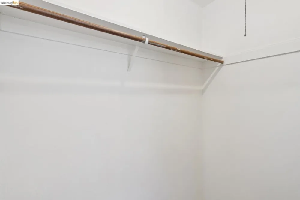 94 Bayo Vista Ave #204 Oakland, CA 94611