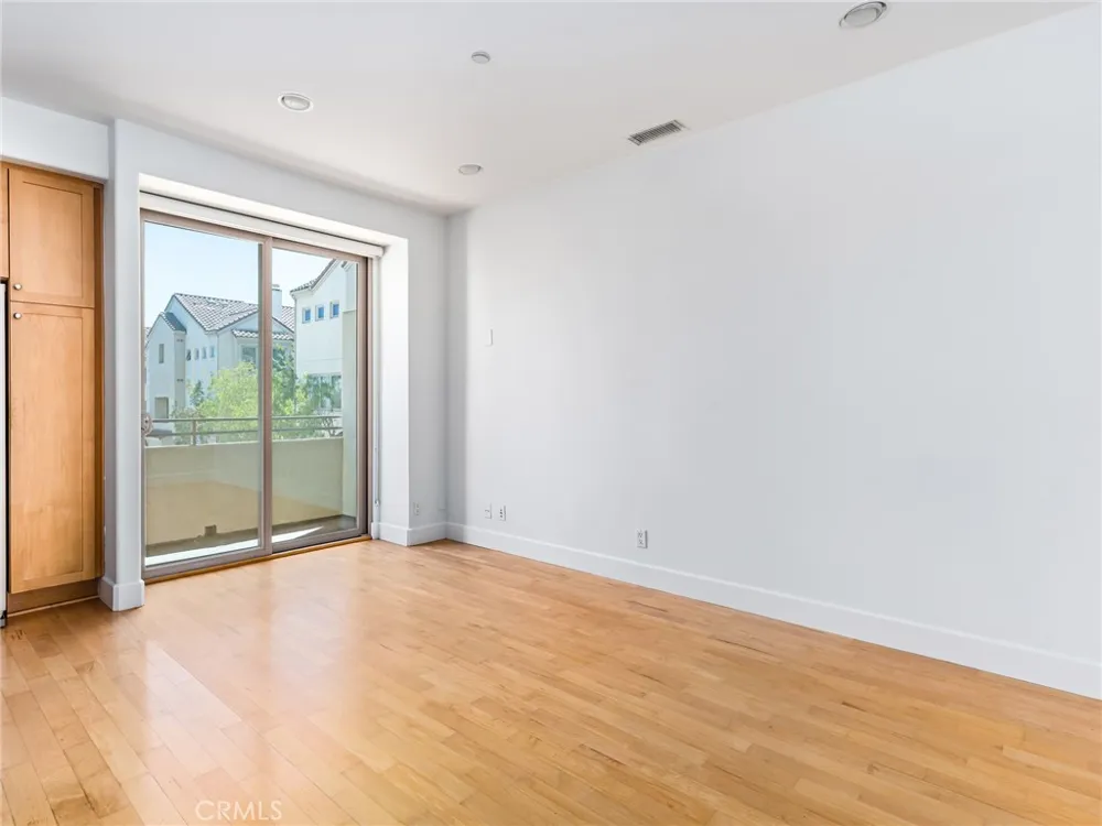311 Kansas Street #B El Segundo, CA 90245