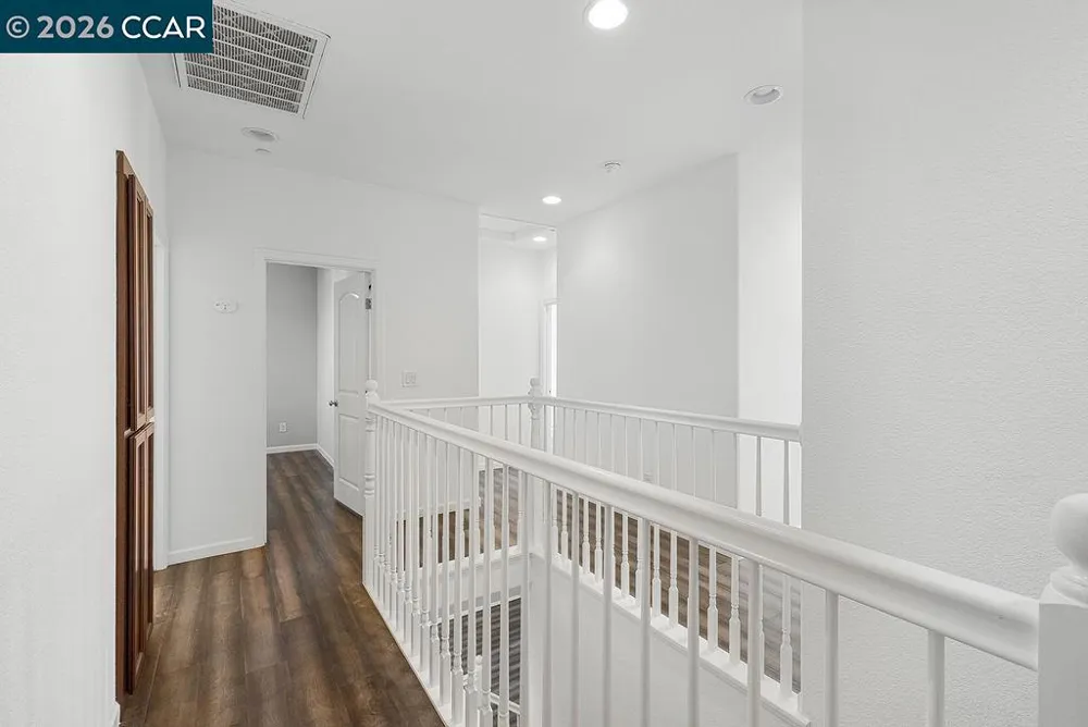 7832 Acorri Walk Sacramento, CA 95823