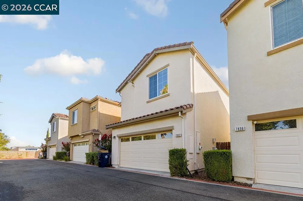 7832 Acorri Walk Sacramento, CA 95823