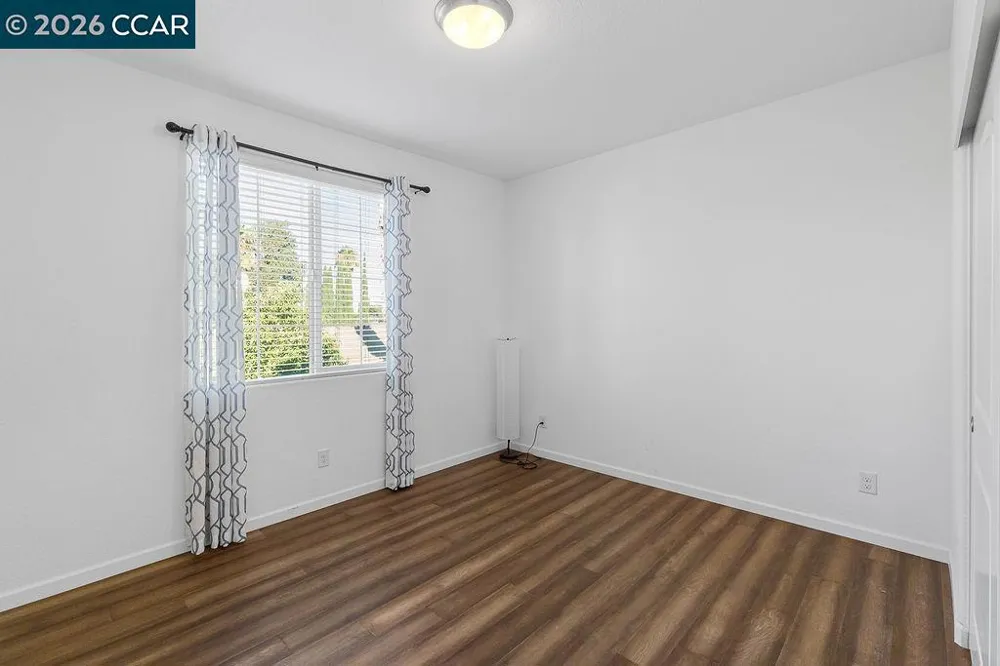 7832 Acorri Walk Sacramento, CA 95823
