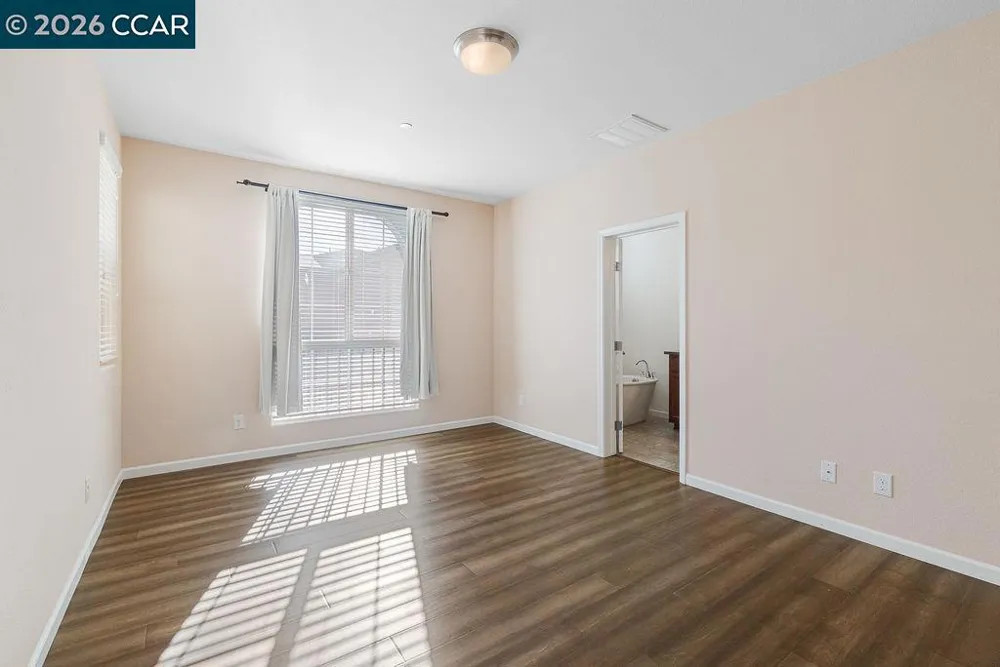 7832 Acorri Walk Sacramento, CA 95823