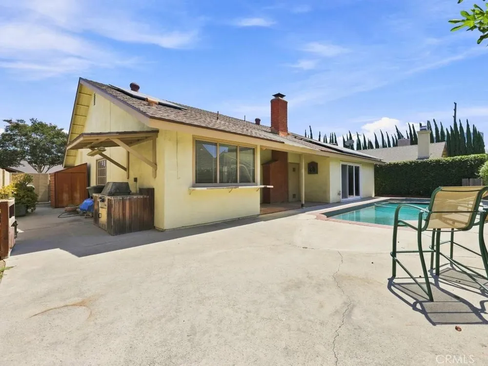 10443 Camden Drive Cypress, CA 90630
