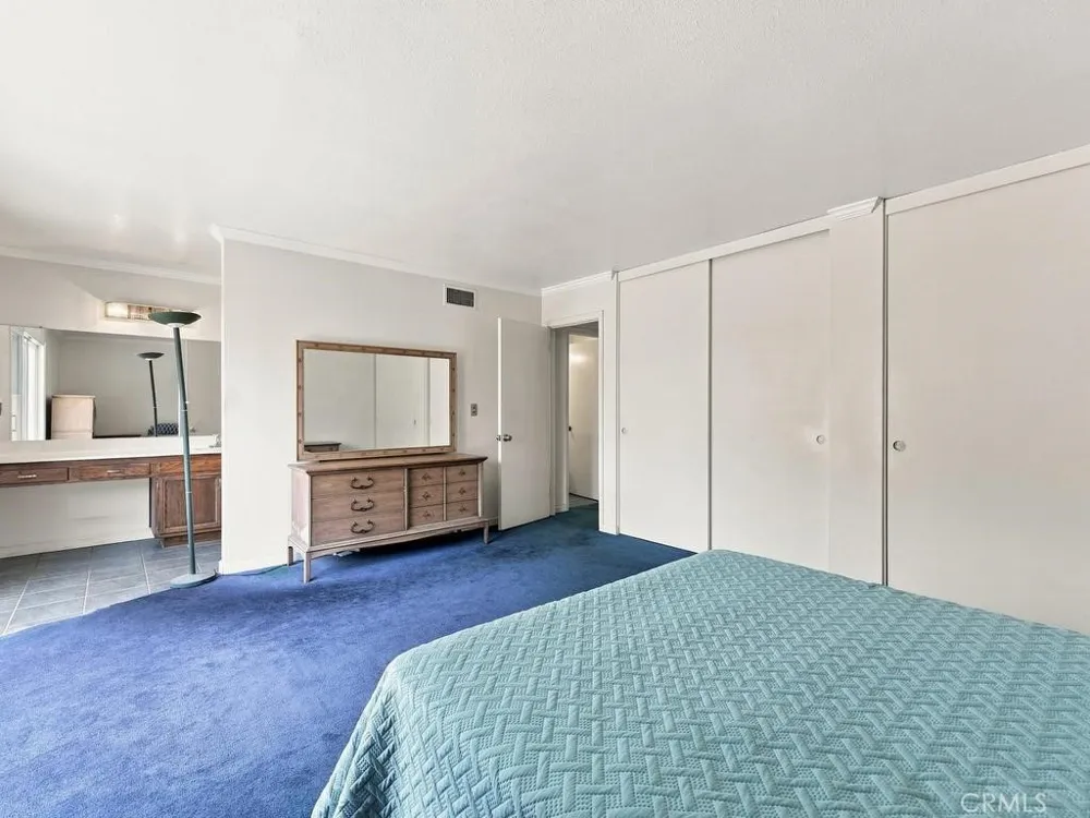 10443 Camden Drive Cypress, CA 90630