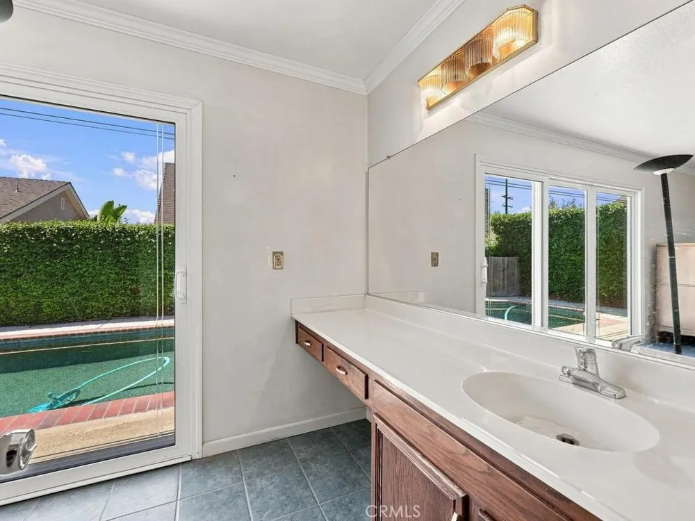 10443 Camden Drive Cypress, CA 90630