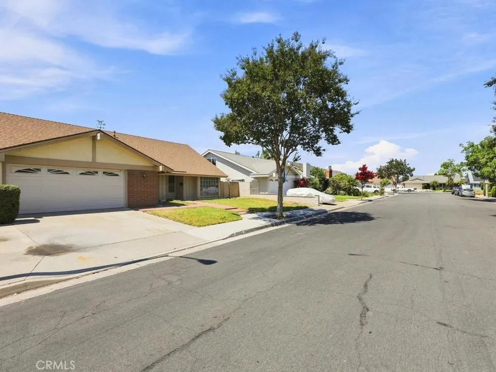 10443 Camden Drive Cypress, CA 90630