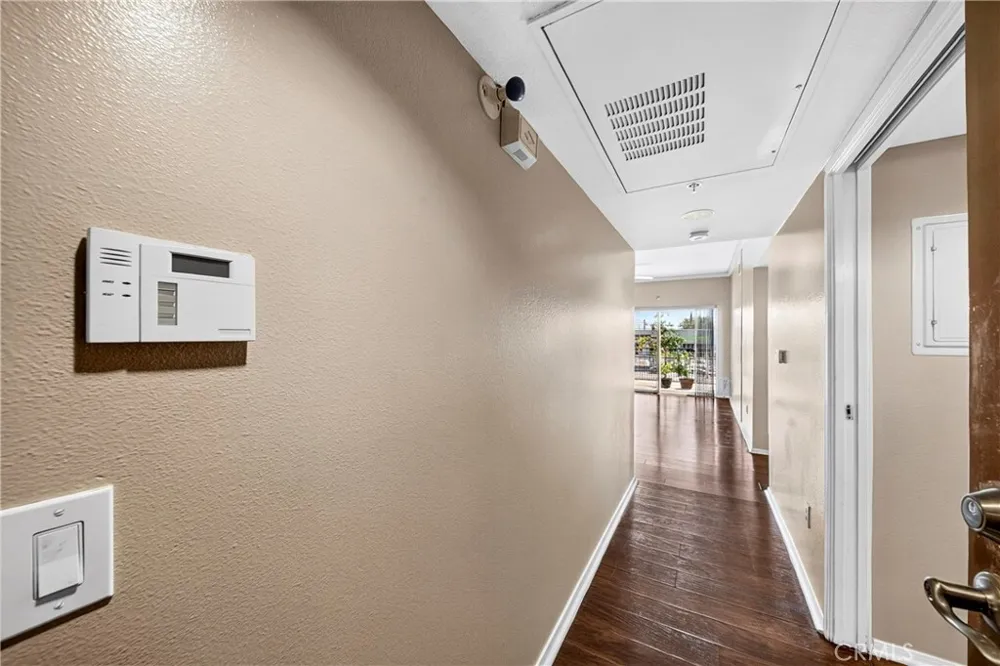 11124 Burbank Boulevard #108 North Hollywood, CA 91601