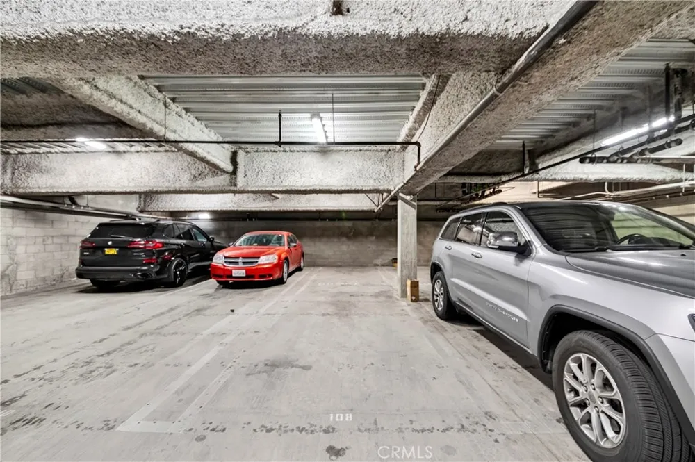 11124 Burbank Boulevard #108 North Hollywood, CA 91601