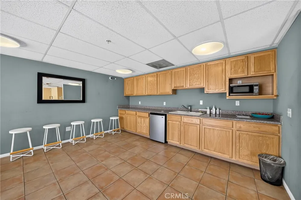 11124 Burbank Boulevard #108 North Hollywood, CA 91601