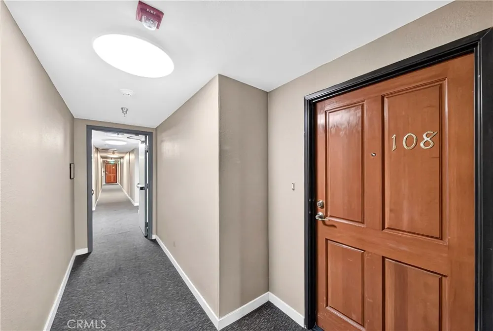 11124 Burbank Boulevard #108 North Hollywood, CA 91601