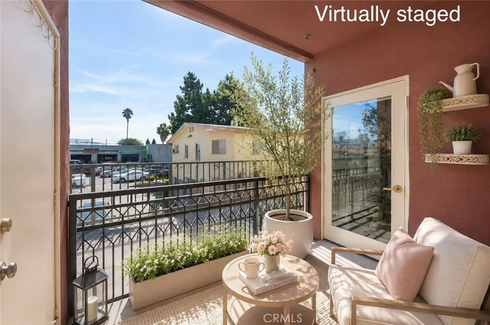 11124 Burbank Boulevard #108 North Hollywood, CA 91601